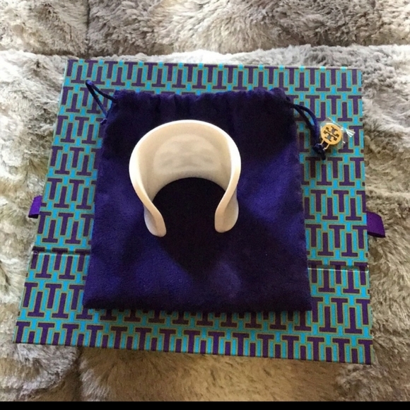 Tory Burch Cuff White lucite - Picture 8 of 15